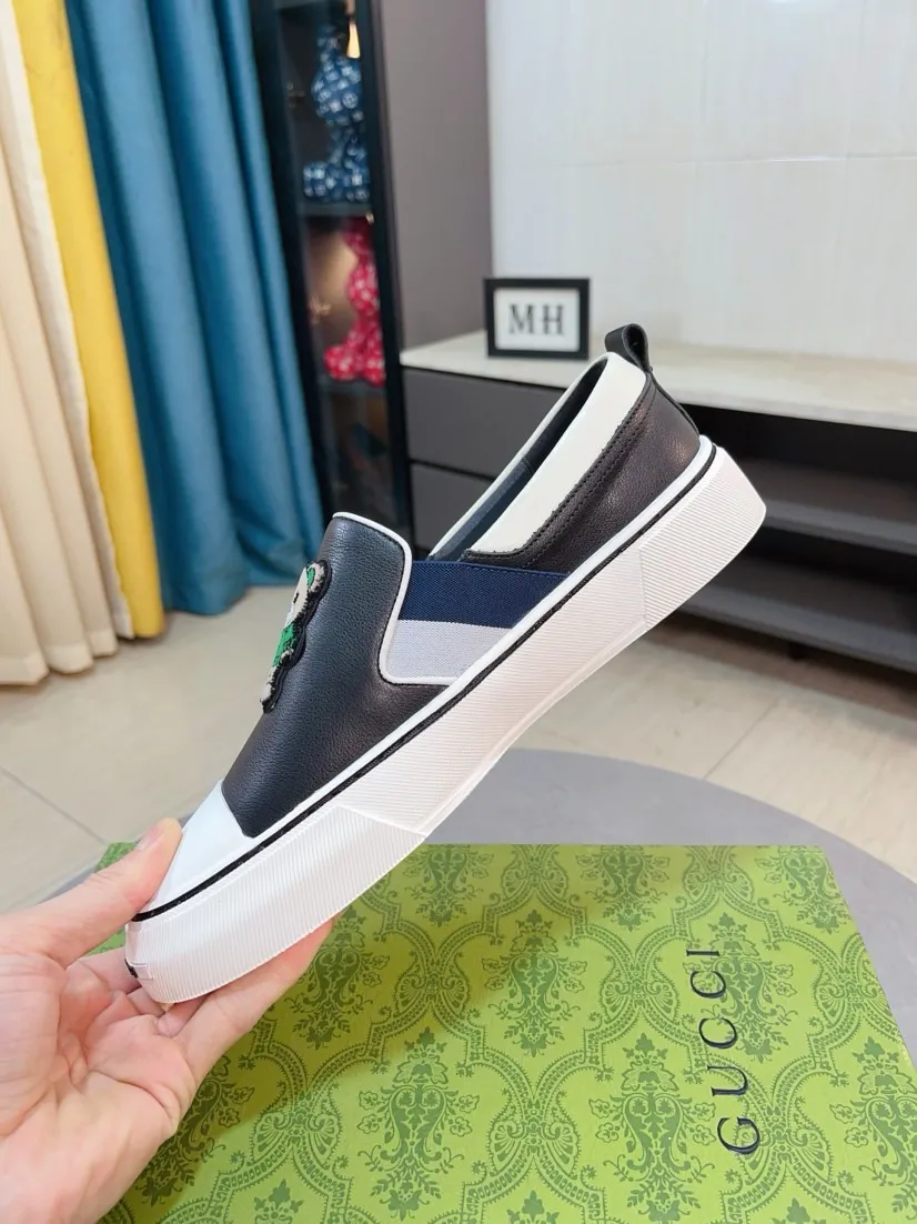 Men's shoes 💰458🌹🌹GUCCI [Gucci] New high-end brand of men's shoes, the latest fashionable casual men's shoes, trendy and versatile, relaxed and sporty style, uppers imported from Italy, first-layer cowhide, genuine leather lining, and ultra-fine workmanship. Original personalized fashionable rubber wear-resistant outsole, light and comfortable on the foot, size 38-44